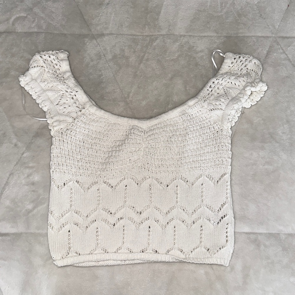 White knitted top 🤍